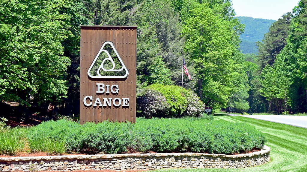 Entrance to Big Canoe 